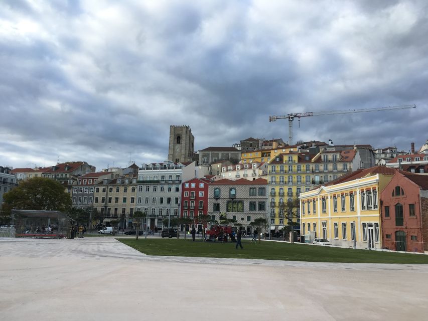 Lisbon: Hills, Alfama, and Mouraria Tour by Electric Bike - Starting at Rua dos Douradores