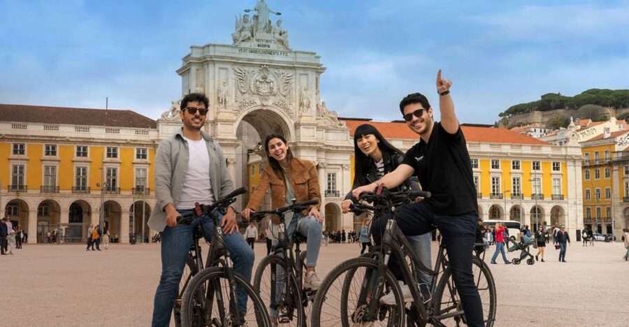 Lisbon: Private Boat Trip, Guided Walking Tour, Bike & Tram - Key points at a glance