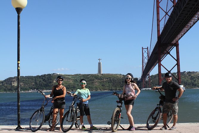 Lisbon Regular or Electric Bike Rental - Starting on Rua dos Douradores in central Lisbon