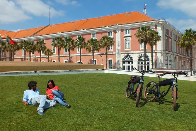 Lisbon Regular or Electric Bike Rental - Eduardo VII Park and Lisbon from above