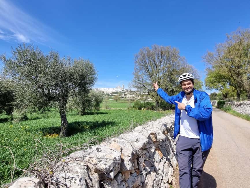 Locorotondo & Martina Franca: Guided e-bike loop tour - Arriving in Martina Franca