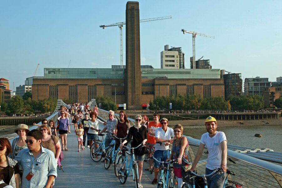 London: East London Town 3.5-Hour Bike Tour - South Bank Beginnings: Borough Market to the Golden Hinde