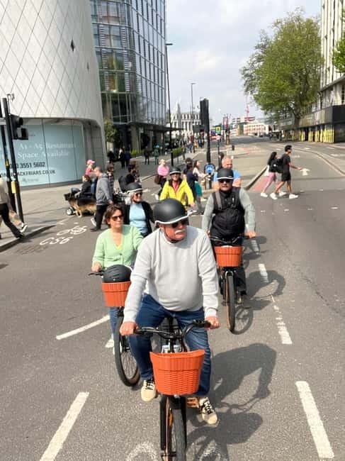 London: Guided E-bike Tour - How the group size and pace affect the ride
