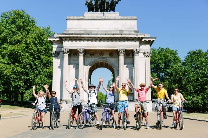 London Package: Royal Bike Tour with River Thames Cruise - Westminster Abbey and its 3,000 burials