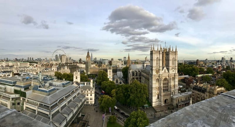 London Package: Royal Bike Tour with River Thames Cruise - What the guides add to the ride