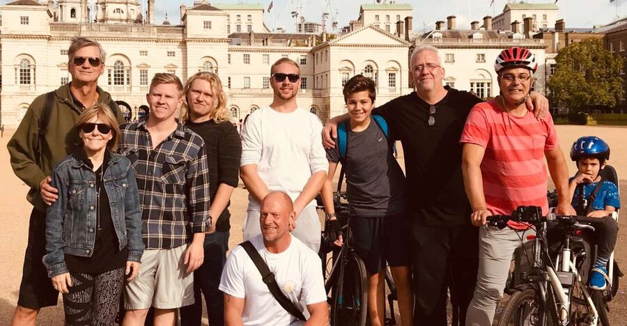 London: Parks and Palaces Guided Morning Bike Tour - Why a bike is a good way to see royal London
