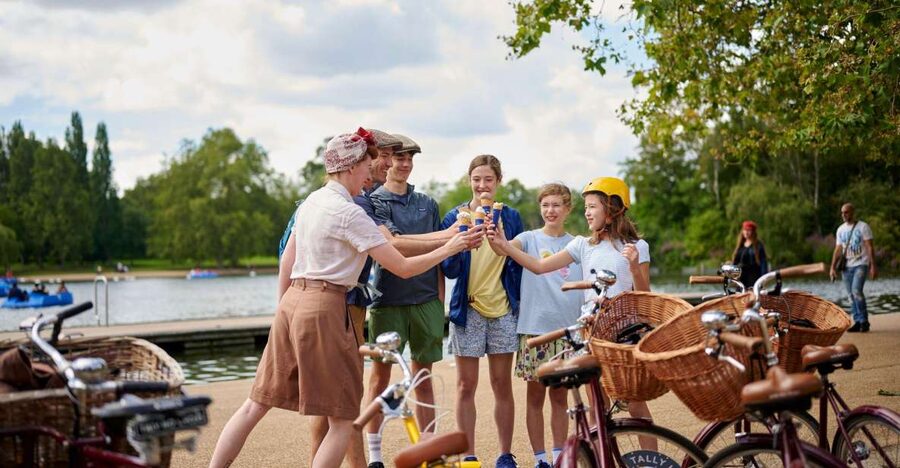 London: Private Family Guided Bike Tour with Childseats - Big Ben, Westminster Abbey, and St. John’s Smith Square