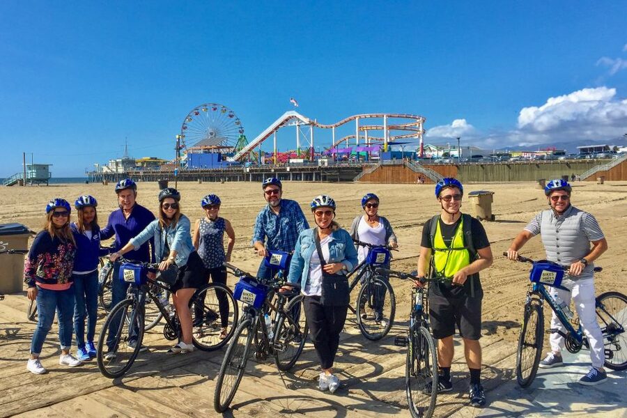Los Angeles: LA in a Day Guided Electric Bike Tour - Lunch beside Muscle Beach in Venice