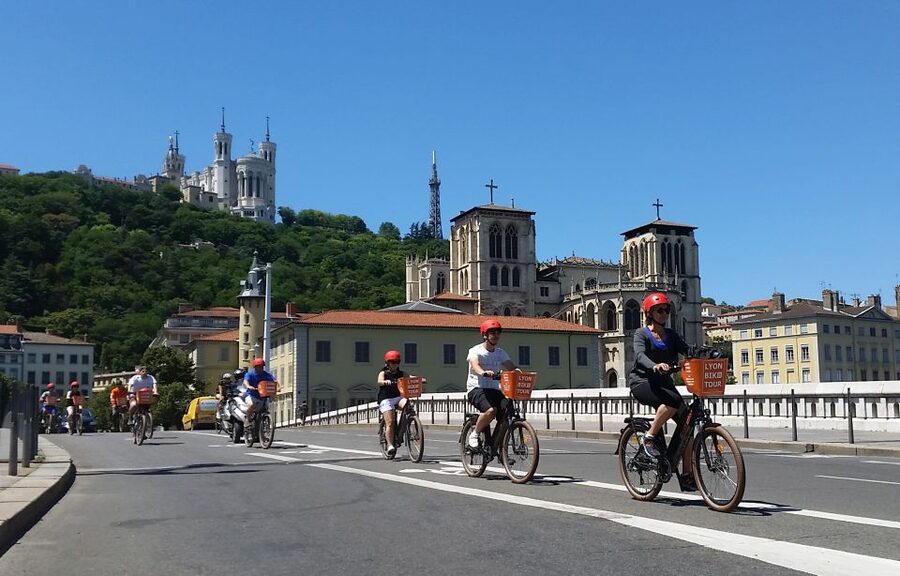 Lyon: 2-Hour Electric Bike Tour with a Local Guide - Place Bellecour: Lyon’s huge central stage