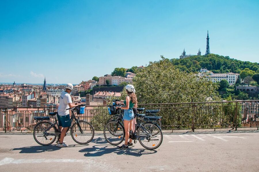 Lyon: 2-Hour Panoramic E-Bike Tour - Starting beside Vieux-Lyon and Bellecour Square