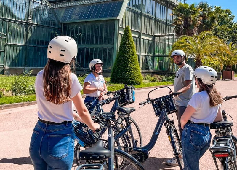 Lyon: Tête d'Or park on an electric bike Tour - Returning to Vieux Lyon by the Saône