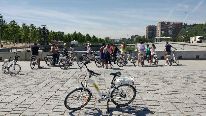 Madrid: 3-Hour Sightseeing Tour by Electric Bike - Starting at Plaza de San Miguel and Calle Toledo