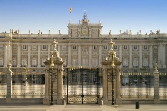 Madrid Highlights Bike Tour - Retiro Park gives you a gentle opening