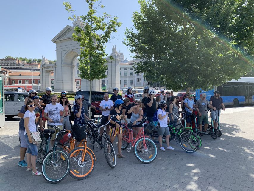 Madrid: Literary Quarter & Retiro Park Electric Bike Tour - Why this route works so well in Madrid