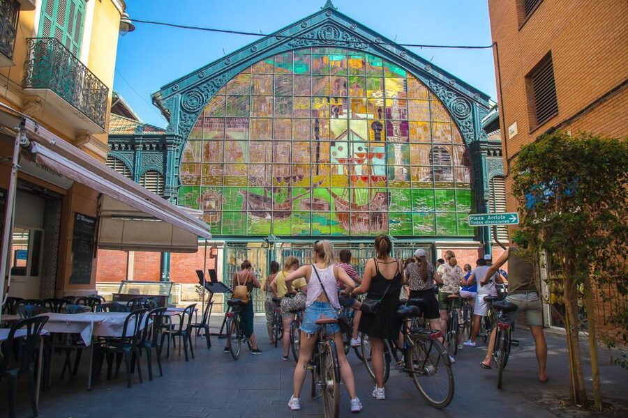 Malaga Bike Tour - Old Town, Marina & Beach - A gentle ride beside the Mediterranean