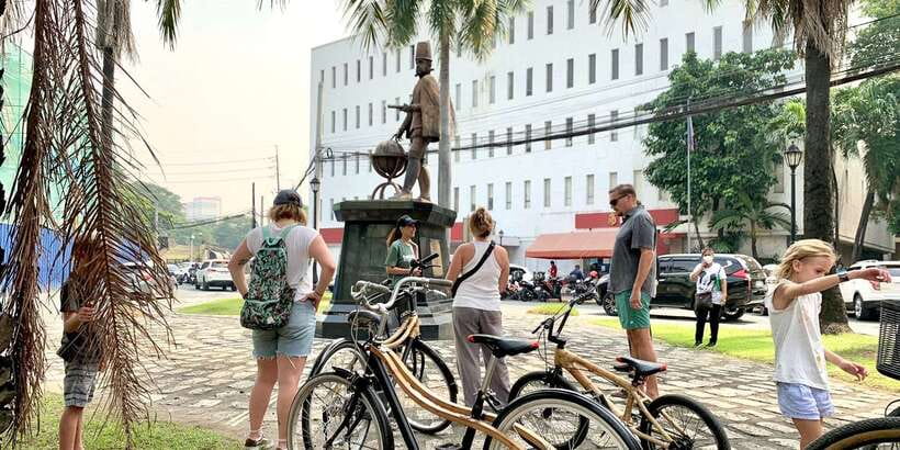 Manila: Guided Sunset Bamboo Bike Tour in Intramuros - Gates, cannons, and Manila’s wartime past
