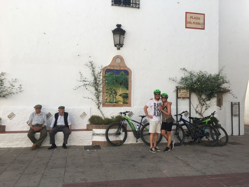 Marbella: E-Mountain Bike Explorer Tour - Istan, a white village with a useful pause