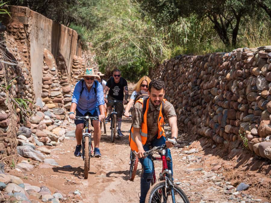 Marrakech: Cycling Tour in Palm Groove with Local Breakfast - Bread baking in a village oven