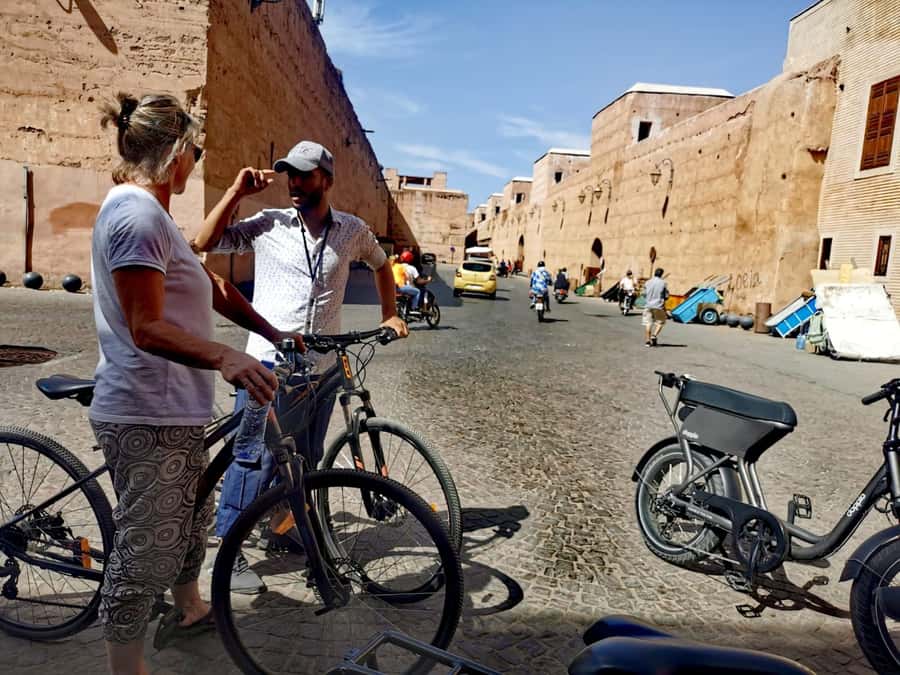 Marrakech: Guided Bike Tour with a local Guide - Koutoubia Mosque and Marrakech’s central landmark