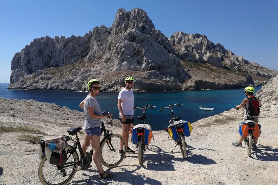 Marseille: Calanques Shore Excursion Electric Bike Day Tour - Along Prado beaches, Madrague Montredon, and the fishing villages