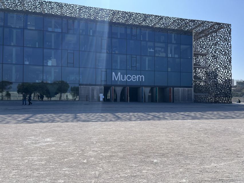 Marseille: Sightseeing E-Bike Tour - The Old Port and Pharo bring Marseille into view