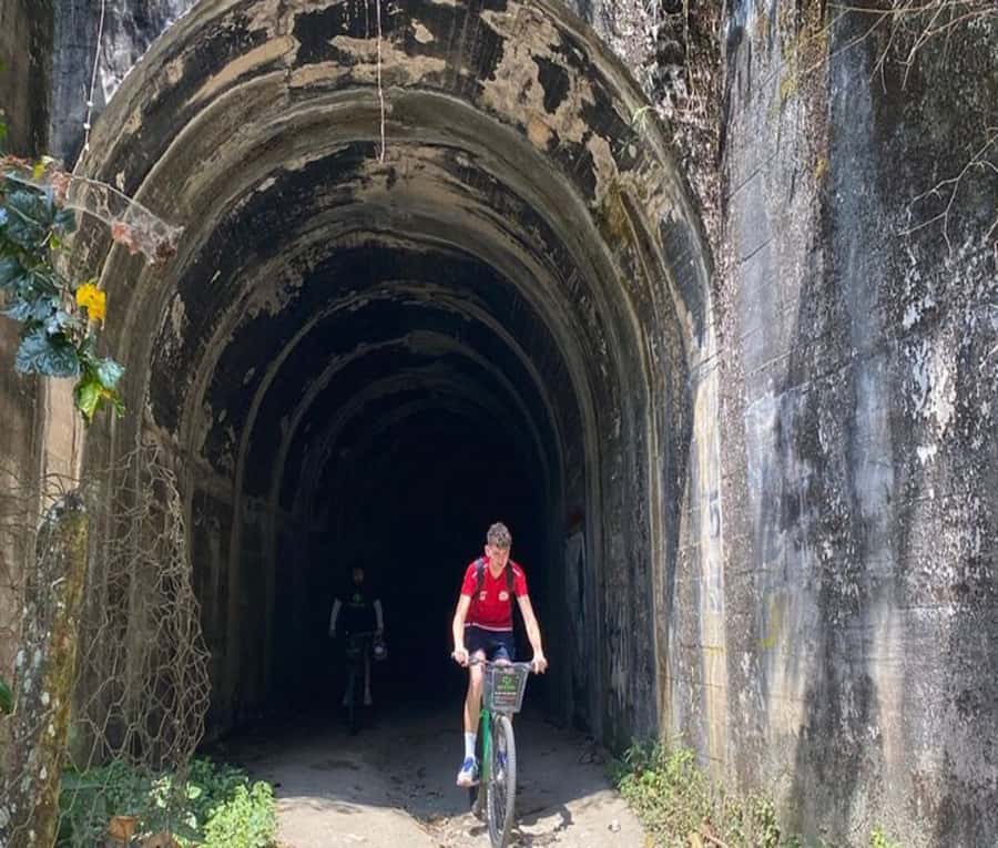 Medellín: Full-Day Mountain Bike Tour with Lunch - Key points to know before you book