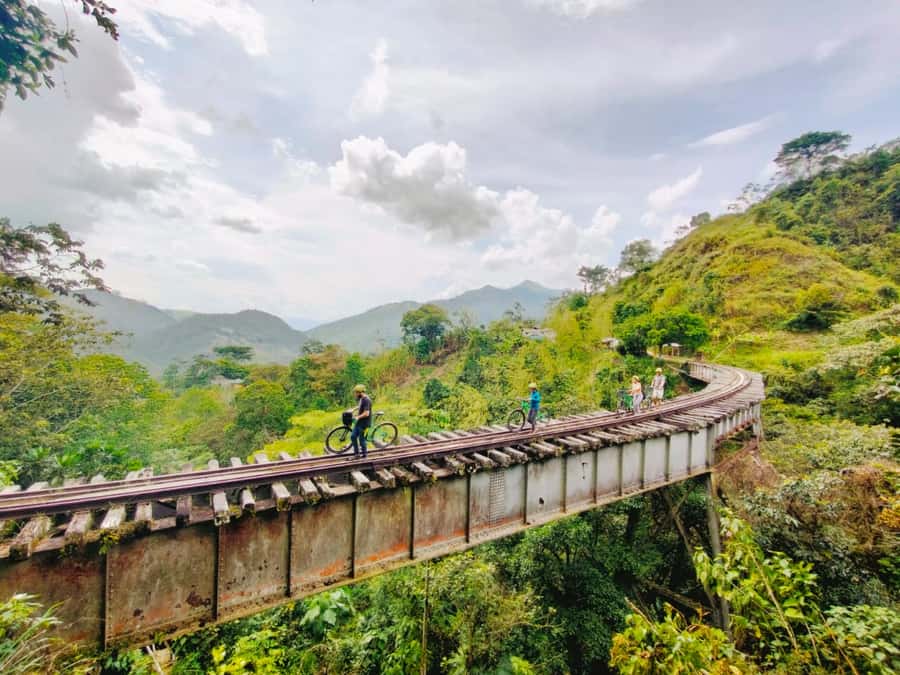 Medellín: Full-Day Mountain Bike Tour with Lunch - Why this route beats another day in the city