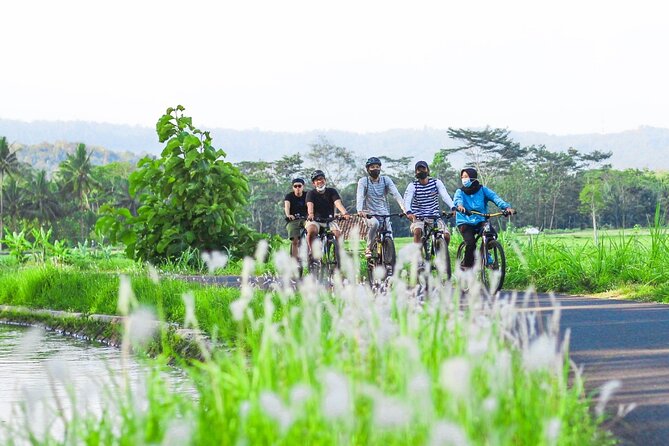 Menoreh Village Cycling - What your guide adds to the ride