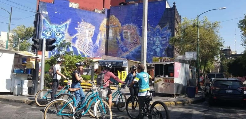 Mexico City: Art Naco, murals & street art bike tour - What the three hours feel like