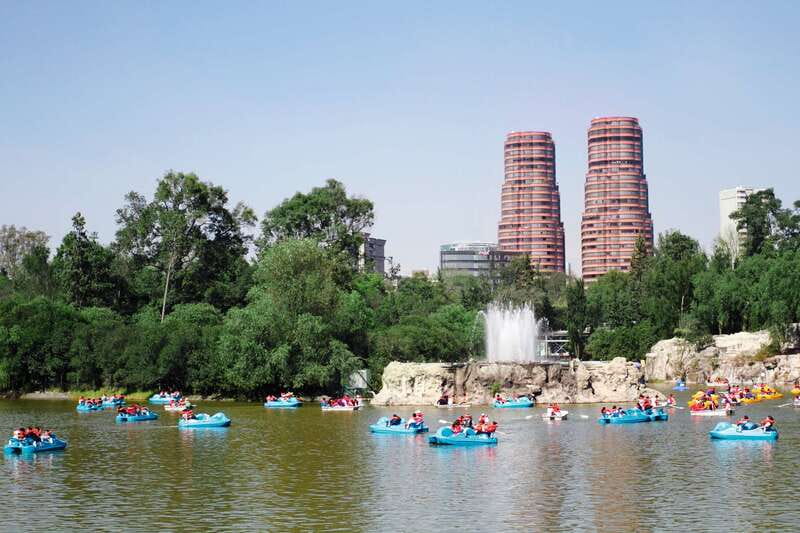 Mexico City: Private Chapultepec Park Bike Tour - Why Chapultepec works so well by bicycle