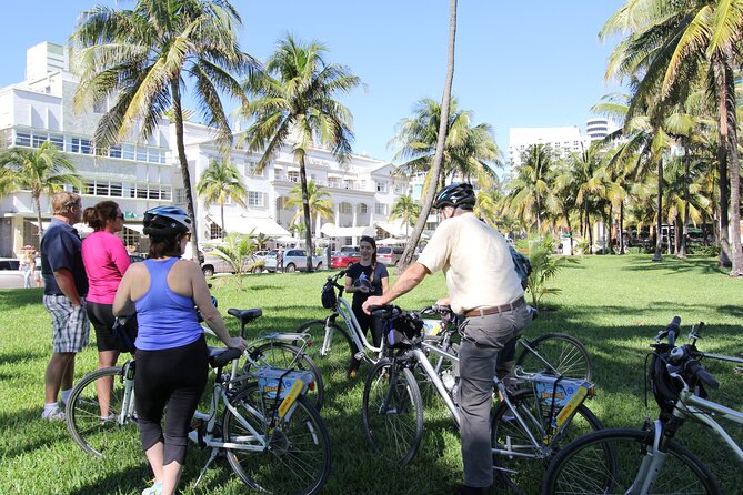 Miami Beach Bike Tour - Art and architecture at The Bass