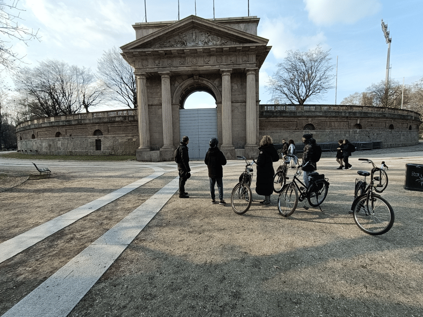 Milan: Guided Bike Tour - San Lorenzo and the Roman columns