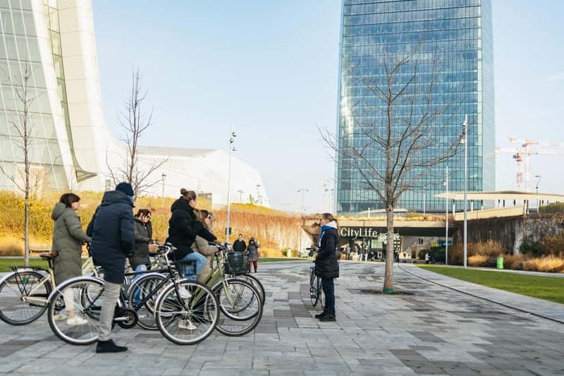 Milan: Hidden Gems Guided Bike Tour - Corso Como and the ride back