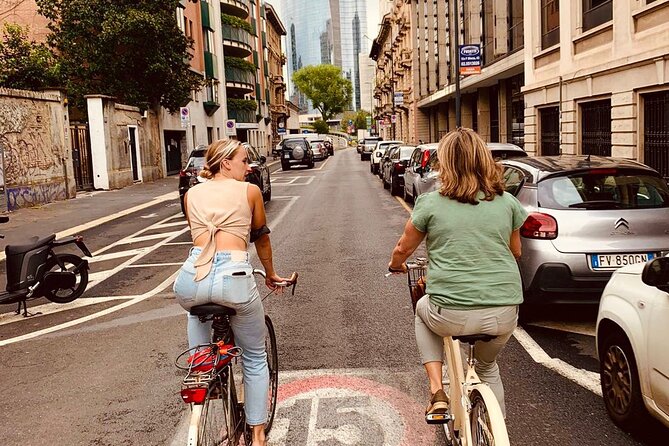 Milan's Hidden Gems: Unique Bike Tour (ENG, NL) - Piazza della Conciliazione and the aristocratic neighborhoods