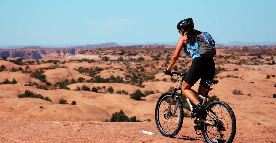 Moab: Mountain Bike Half Day Tour - Seven to ten miles across Moab’s red rock