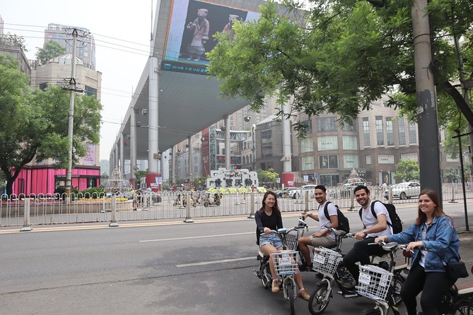 Modern Beijing Discovery by Bike - Starting at Luo Che Hutong