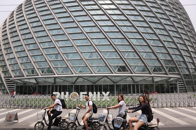 Modern Beijing Discovery by Bike - Jianwai SOHO and the CCTV building