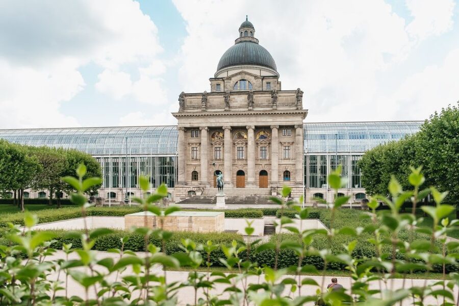 Munich 3-Hour Guided Bike Tour - Königsplatz and the Pinakothek der Moderne