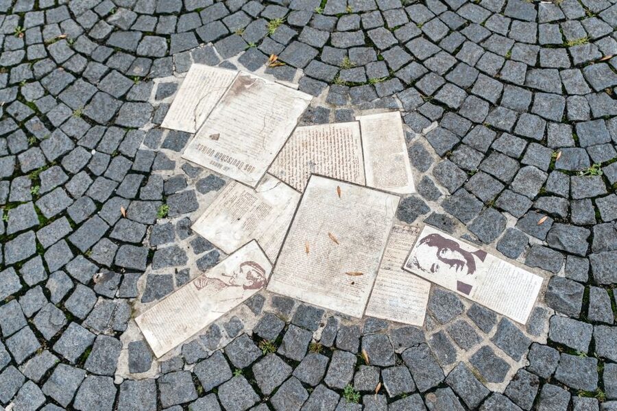 Munich 3-Hour Guided Bike Tour - Schwabing and the changing city