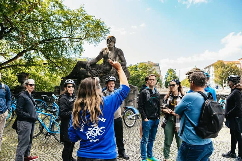 Munich: Guided City Tour by Bike with Beer Garden Stop - Why a bicycle is a smart way to see Munich