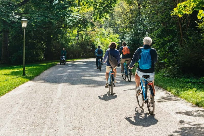 Munich: Guided City Tour by Bike with Beer Garden Stop - Angel of Peace, Isartor, and the finish