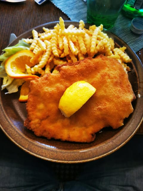 Munich: Mini Classic Bike Tour with Beer Garden Stop at 4 PM - Key points at a glance