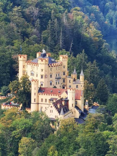 Munich: Neuschwanstein Castle by Bus with Alpine Bike Ride - Two hours by coach to the Allgäu