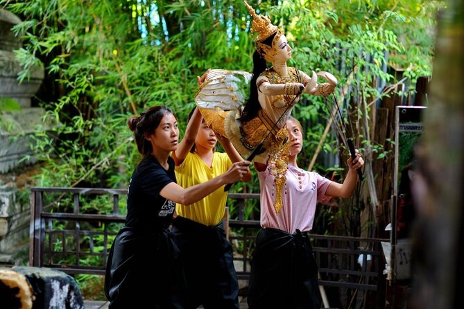 Must-Try: Hidden Bangkok Bike and Food Tour - Why Thonburi is the right side of Bangkok for this ride
