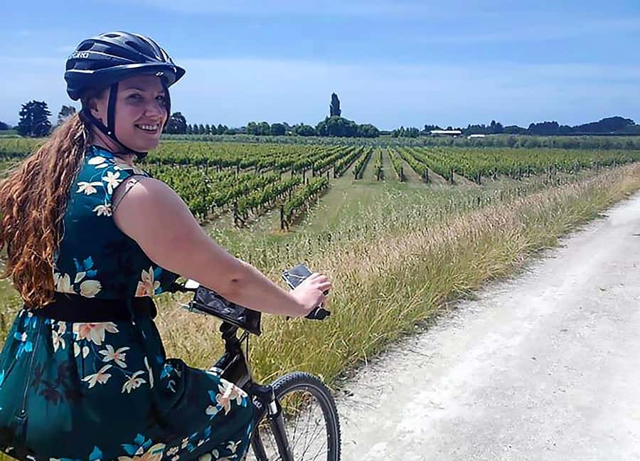 Napier: Art Deco Bike Ride and Wineries Loop - Inland on the Tutaekuri River trail