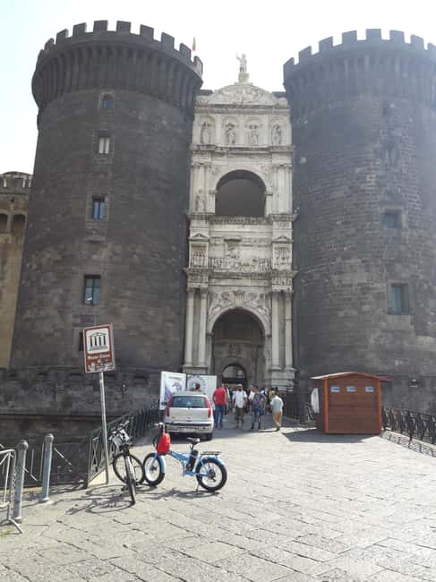 Naples: Panoramic E-Bike Tour - Castel dell’Ovo and the Marinaro waterfront