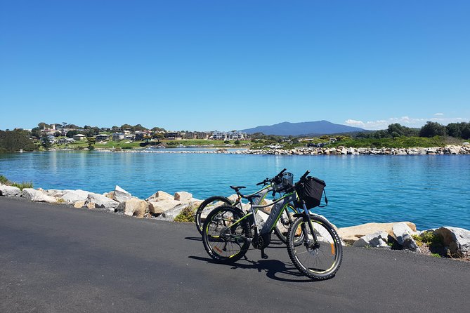 Narooma - E-Bike Hire 2 Hour Rental - Getting set up at 45 Princes Highway