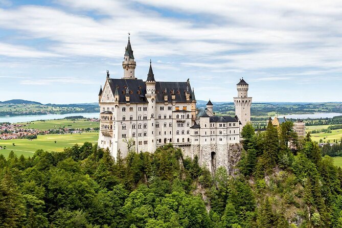 Neuschwanstein Castle by Bus Incl. Bike Ride or Hohenschwangau - Key Points to Know Before You Book
