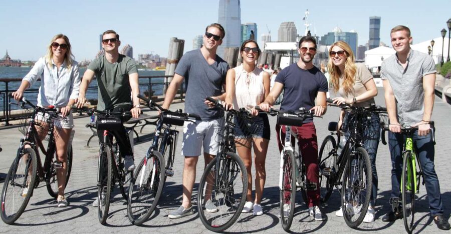 New York City: City Highlights Guided Bike or eBike Tour - Wall Street and the Charging Bull
