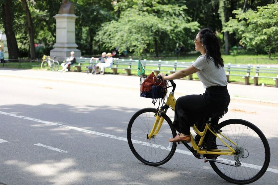 New York City: Highlights of Central Park Bike or eBike Tour - Shakespeare Garden: a quiet first stop